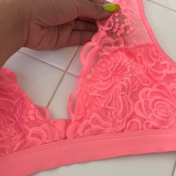 Coral Bralette ❤️ - Picture 2 of 2